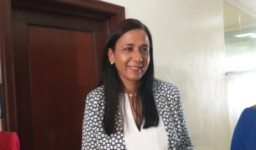 Diputada esposa de Peña Guaba también se va del PRD