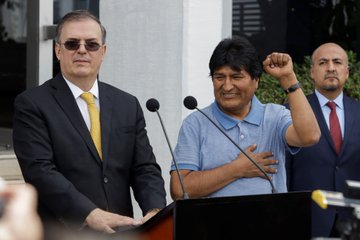 Evo Morales agradece en México a López Obrador por salvarle 