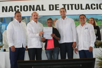 Presidente Danilo Medina entrega 1,911 títulos definitivos en Montecristi