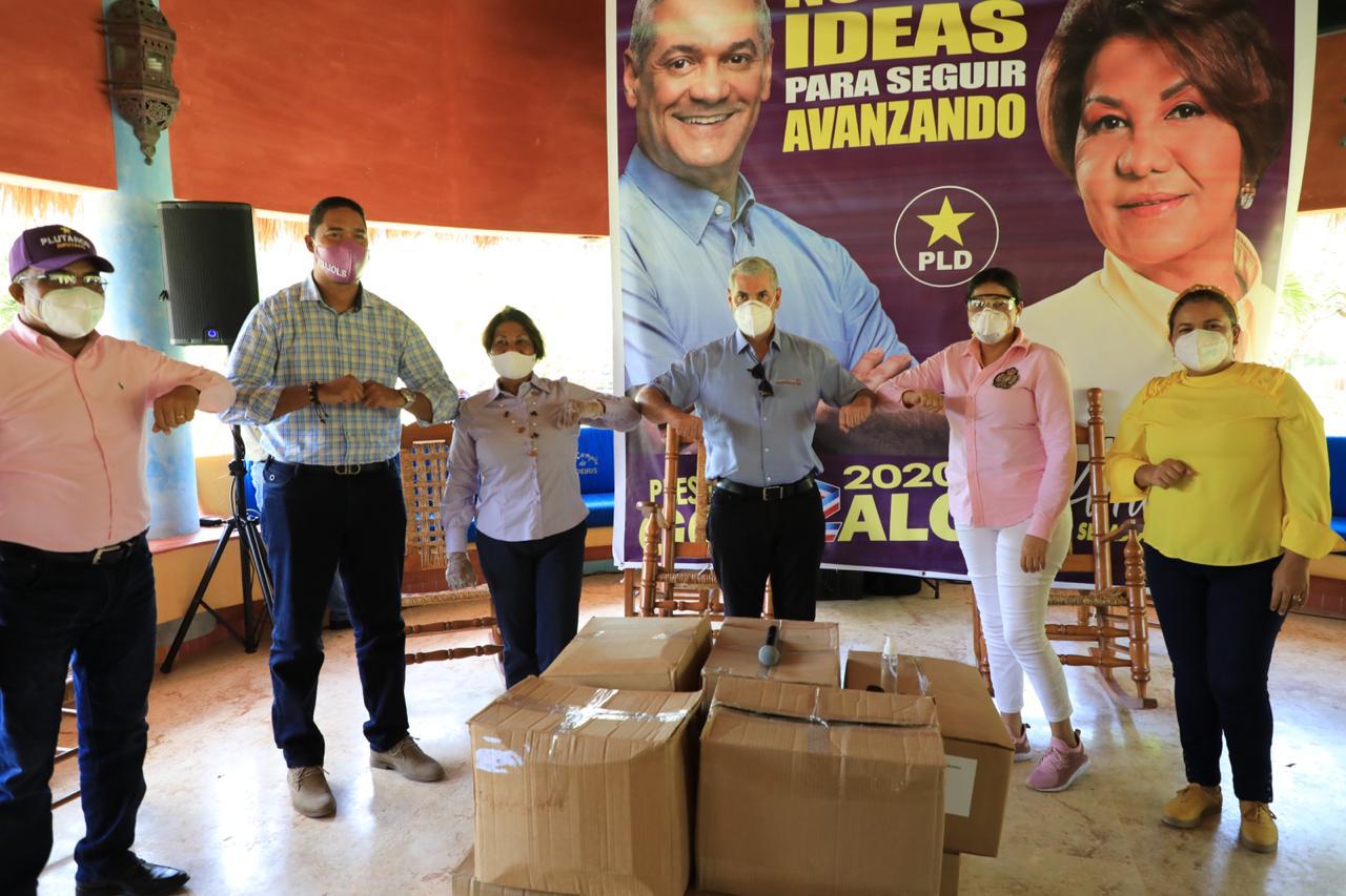 Gonzalo Castillo entrega 90,000 mil mascarillas en provincias del Este y Cibao