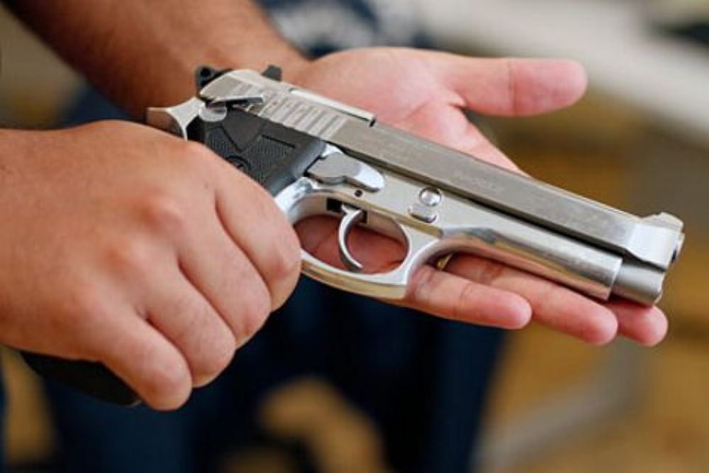 Jueces y fiscales tendrán derecho a portar armas de por vida sin ningún requisito