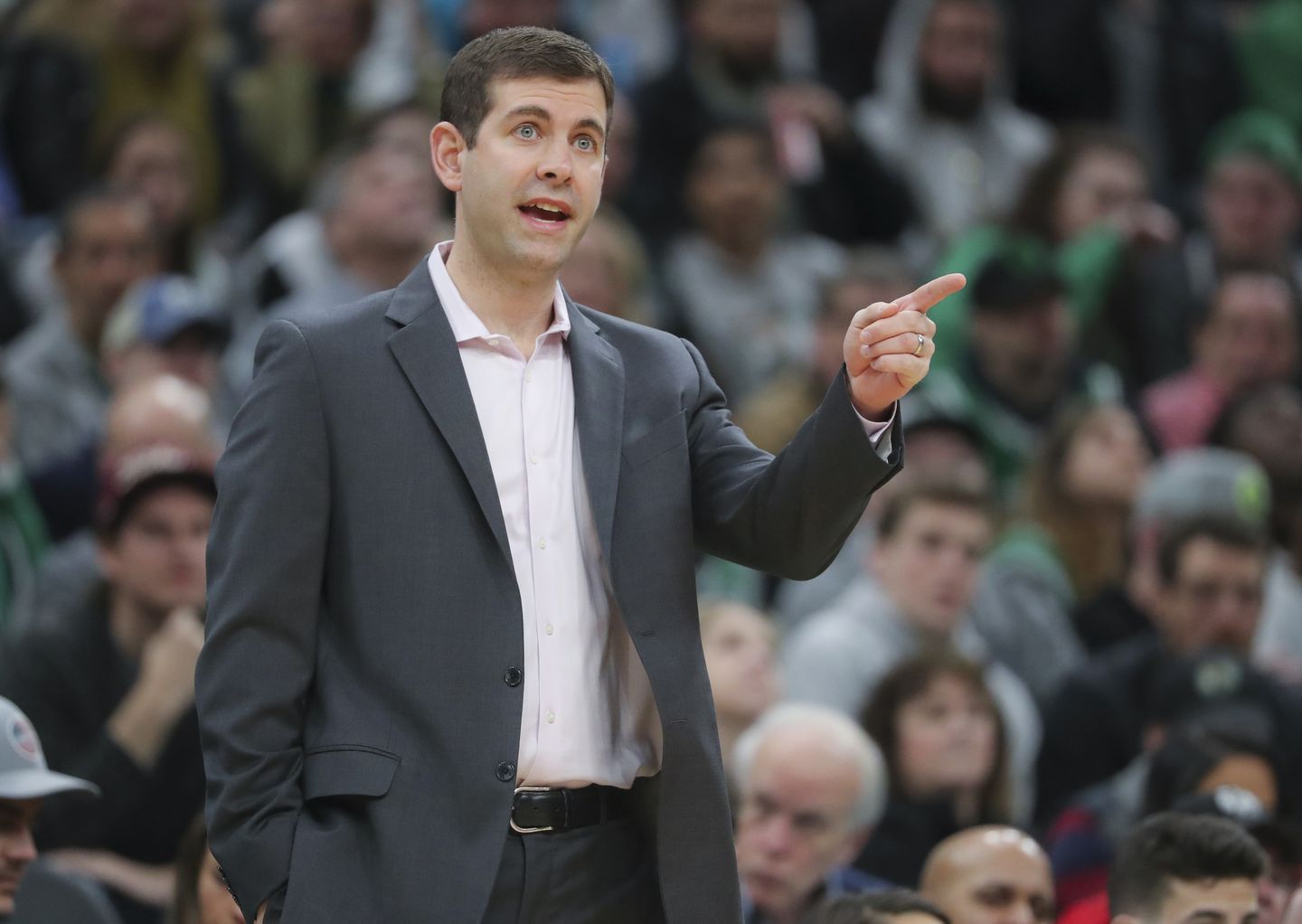 Brad Stevens firma extensión de contrato con los Celtics