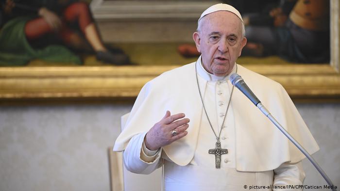 El papa: "La pandemia expone nuestras vulnerabilidades"