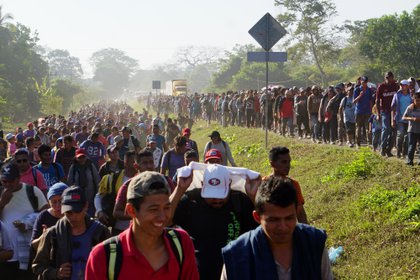 About 300 Central American migrants riot in southeastern Mexico